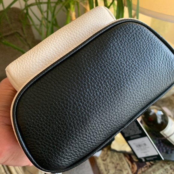 Authentic COACH Pebbled leather L.Edition Mickey Mouse small backpack/Crossbody - Picture 10 of 12